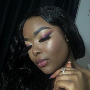 Meet your Posher, Jania